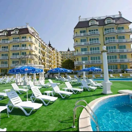 아파트 Apartment Taliana Beach Residence 엘레니테